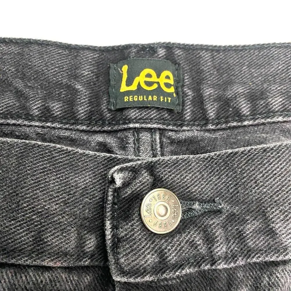 Lee Regular‎ Fit Straight Leg Women's size 42x30 Black Denim jeans